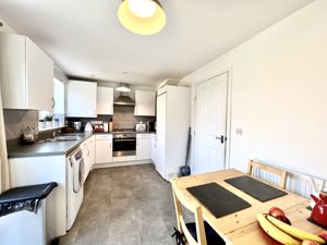 Dining Kitchen- click for photo gallery